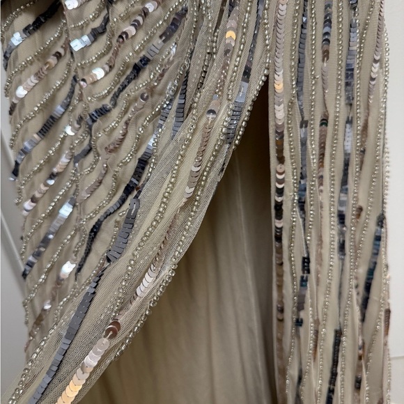 NWT | Mac Duggal 10793 Platinum Asymmetrical Shoulder Sequin Gown Size 2 - Picture 10 of 16